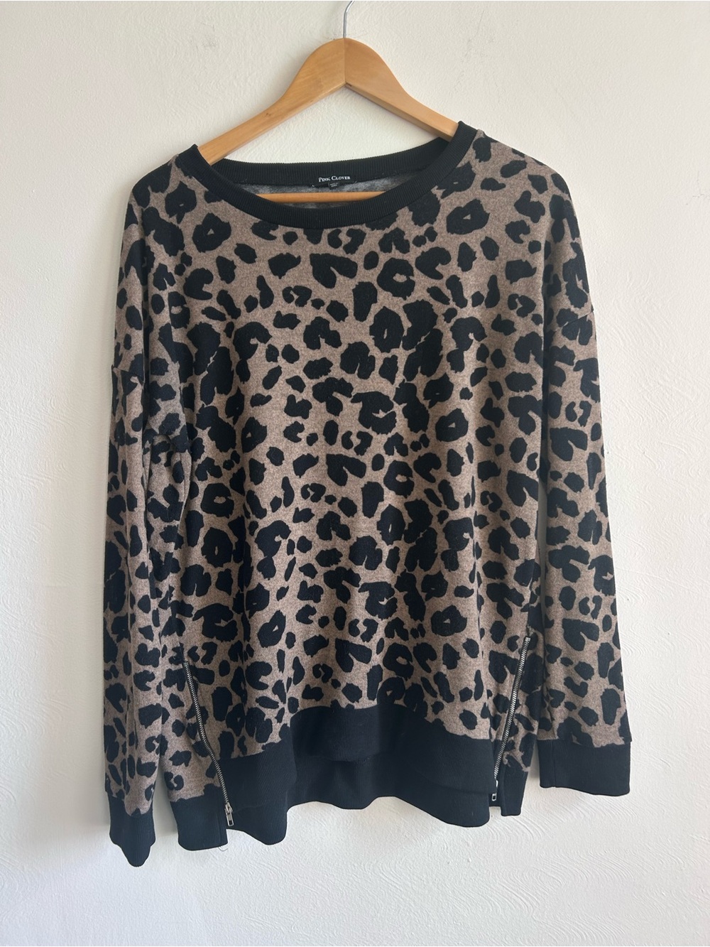Pink Clover Leopard Print Sweater with Side Zip Detail - L